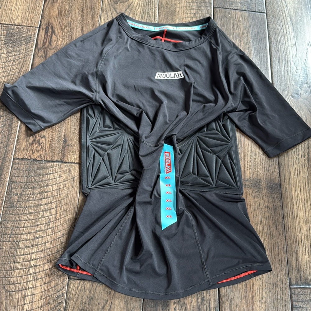 Moolah NWT Kicks Women's Padded Compression Top Size‎ XL or L